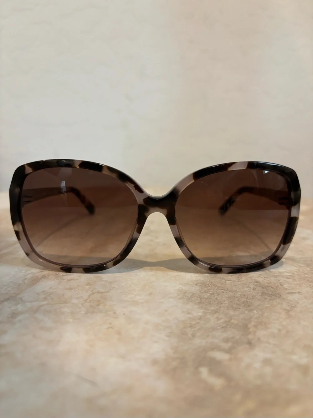 Kate Spade Darilynn/S Oversized Rounded Square Sunglasses